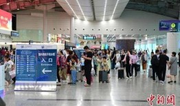 爆料大连机场视频,惊现惊人一幕！