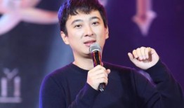 小哇吃瓜娱乐博主,揭秘娱乐圈幕后故事，带你领略明星真实一面