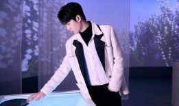 娱乐大爆料王一博孟子义,甜蜜互动引热议，幕后故事揭秘！